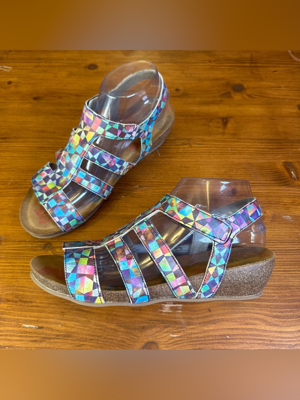 Cloud Footwear Dawn Mystere Wedge Sandals Multi-Color Geometric Women’s Size 8